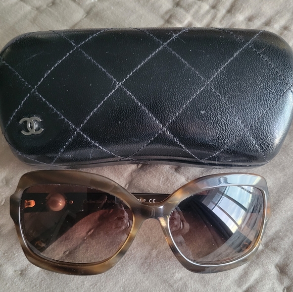 Chanel sunglasses, authentic in original case, tags included - Picture 6 of 8
